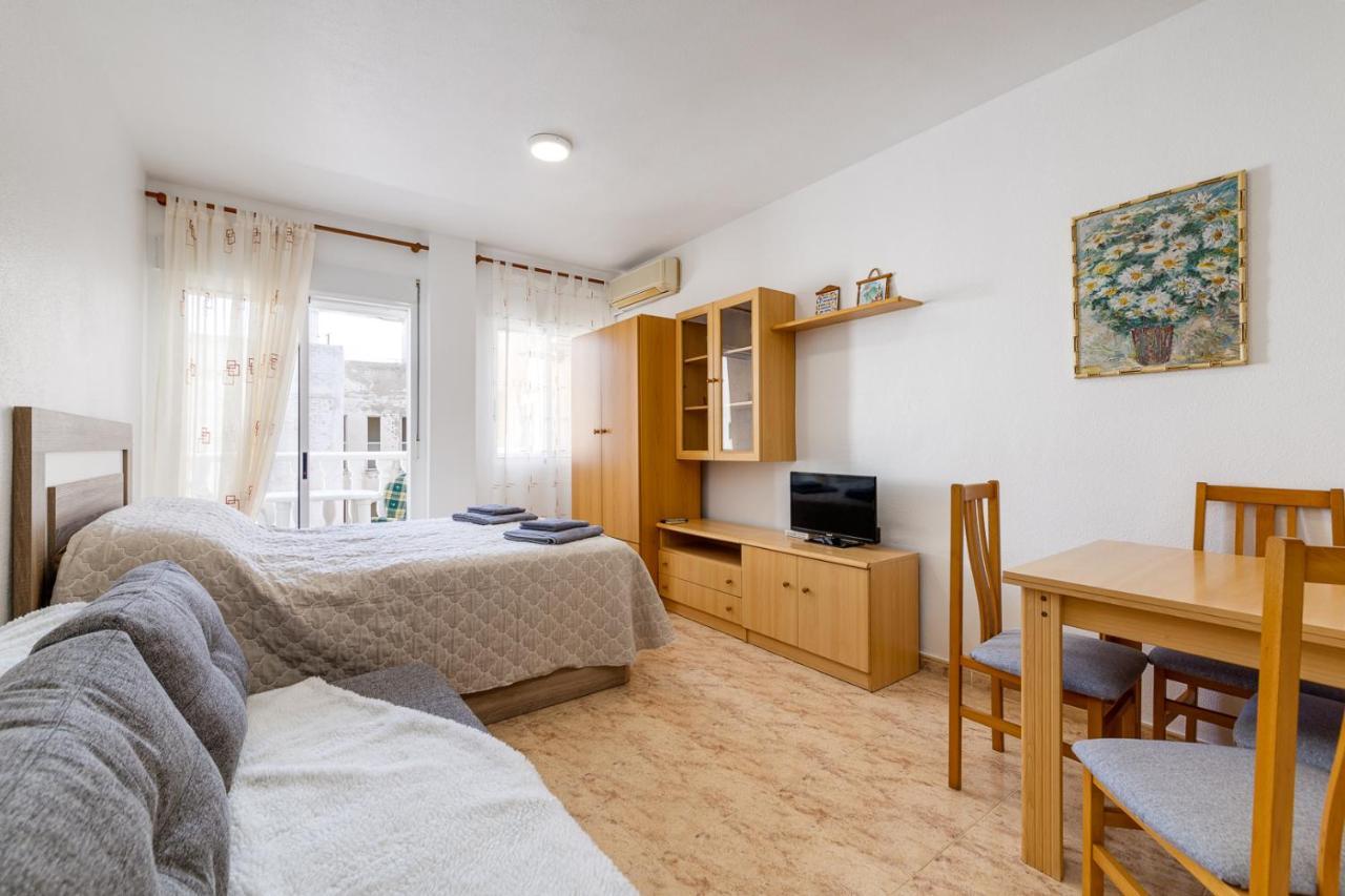 Studio Caballero De Rodas Torrevieja Buitenkant foto
